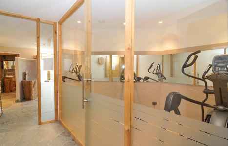 Fitness room at Hotel Chalet Dlaces