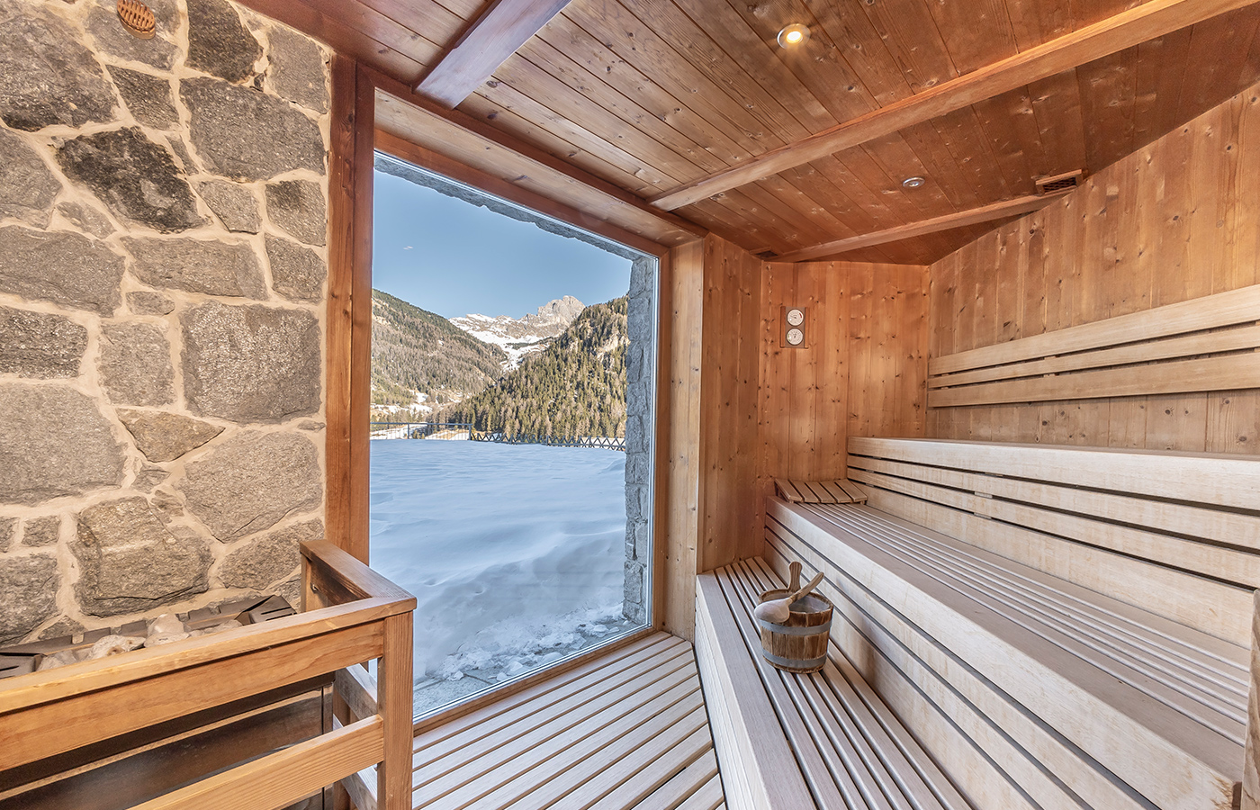 02 wellness sauna hotel chalet dlaces inverno